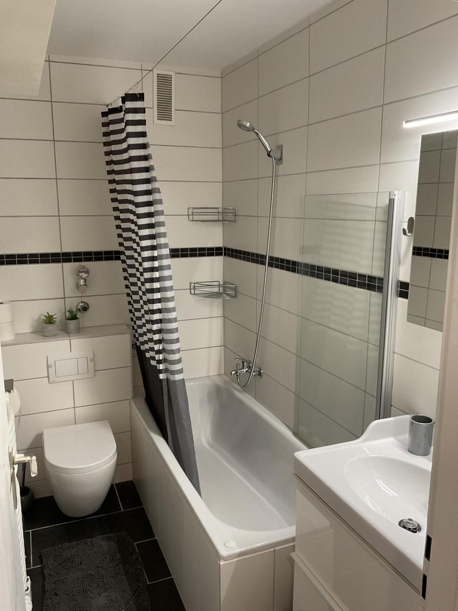Privat Apartment - Top-Ausstattung, Aircon - Eilensteg 33 Celle Dış mekan fotoğraf